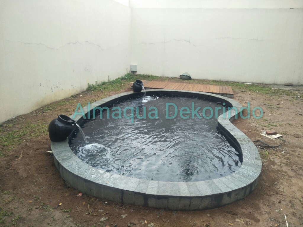 AHLI BUAT KOLAM KOI DAN SISTEM FILTERNYA: Contoh kolam yang sudah
