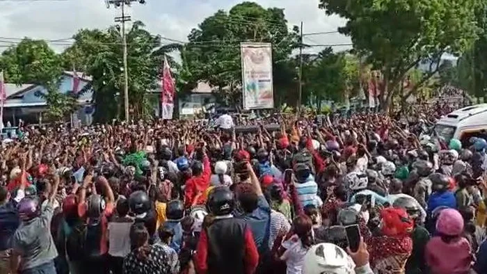 PKS-Sebut-Ada-3-Cacat-Kunjungan-Jokowi-ke-NTT-PPP-Gak-Terima