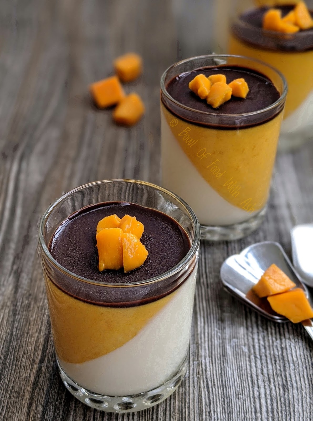 Mango Vanilla Panna Cotta Recipe | How To Make Mango Vanilla Panna Cotta Mango Vanilla Panna Cotta Recipe | How To Make Mango Vanilla Panna Cotta