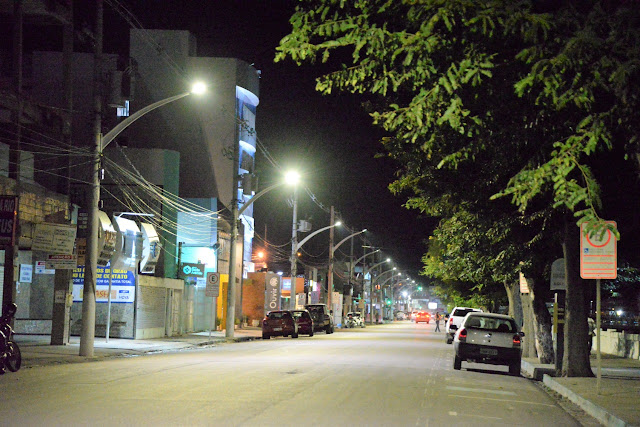 Jacobina: Projeto Banho de Luz dá 'nova vida' à Av. Orlando Oliveira Pires