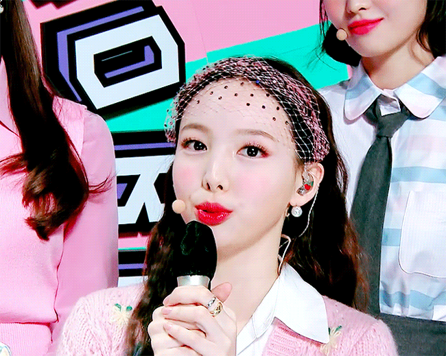 트와이스 음악중심 나연