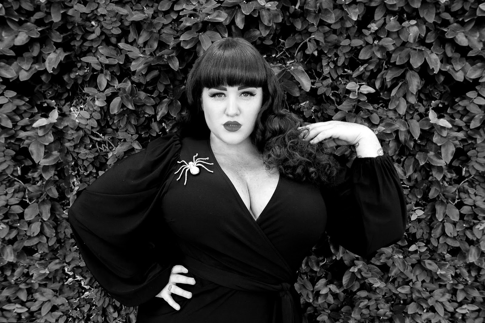 En femme. En femme. одежда для кроссдрессеров. кожаные платья для кроссдрессеров.