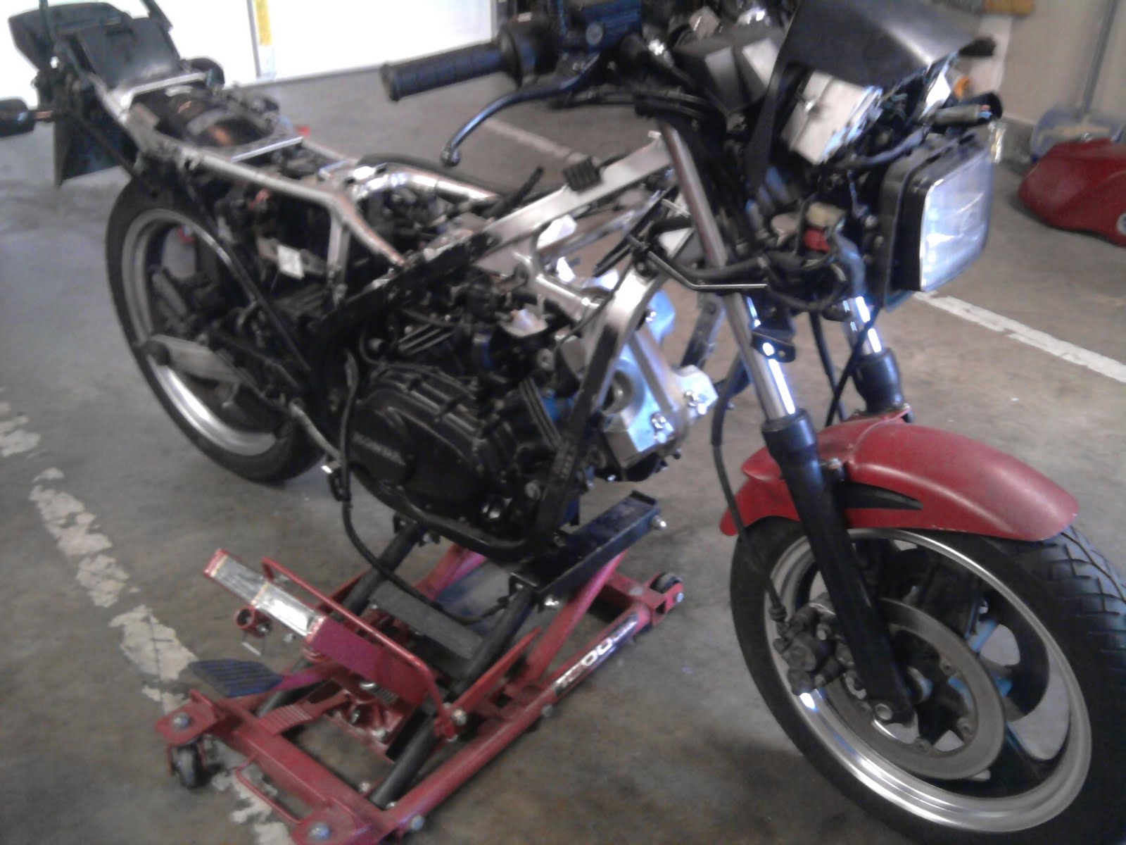 J&B Motorcycle Restoration 1985 VF500F Interceptor (Part 2)