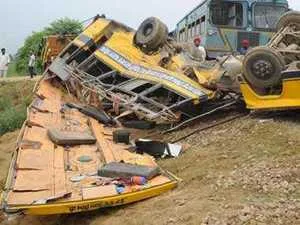National news, Obituary, Jaipur, 10 children, Feared dead, Collision, Between, School bus, Truck, National highway, Rajasthan, Morning, Driver