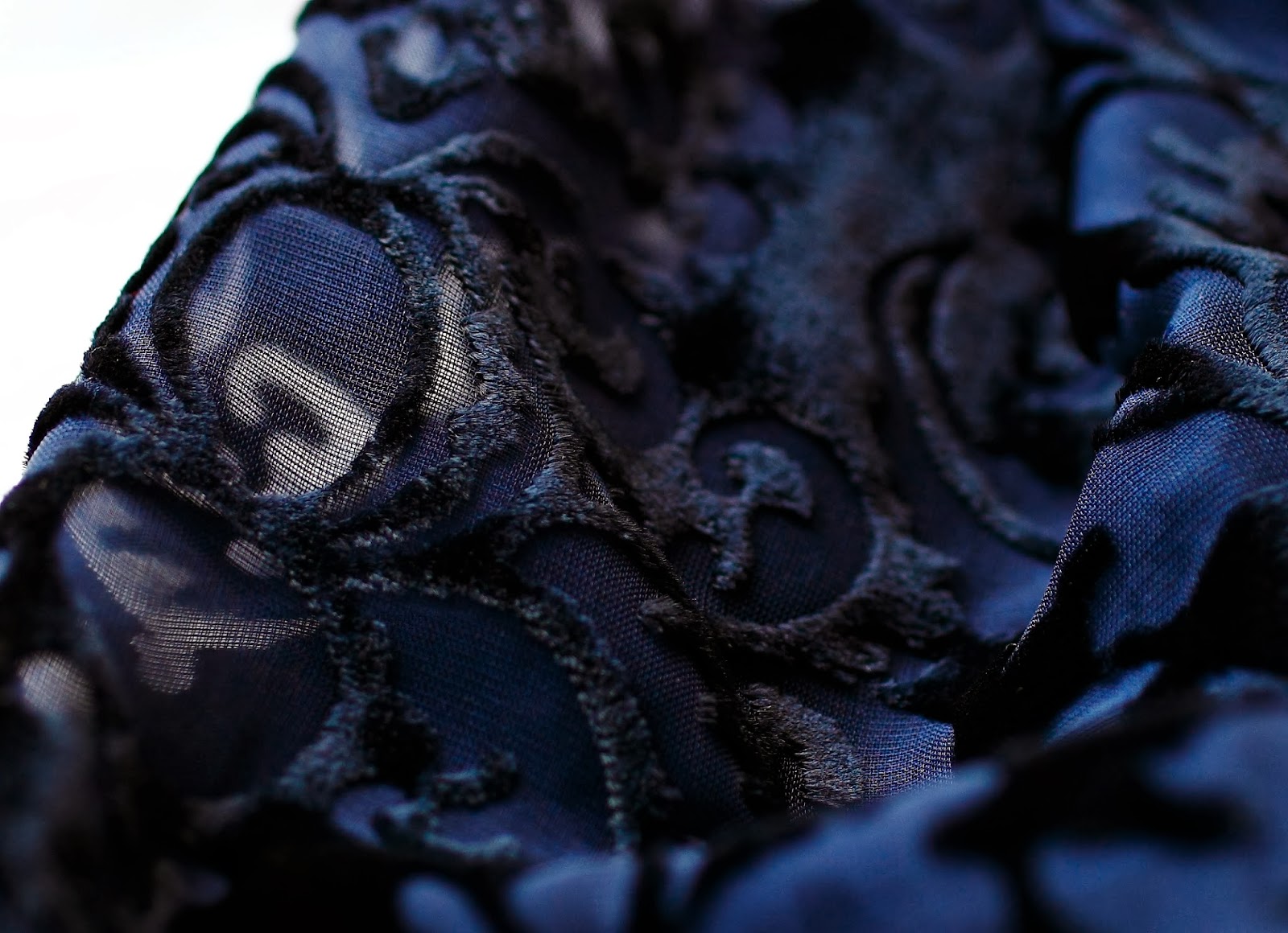 'The Musings of a Fashion Entrepreneur': BESPOKE LONDON meets DUBAI COUTURE