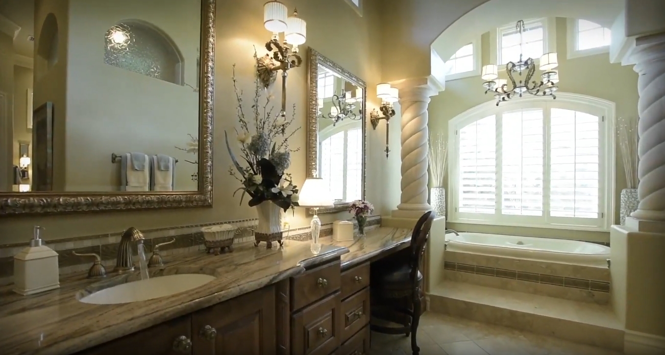 17 Photos vs. Prestigious Barton Creek Home Interior Design Tour