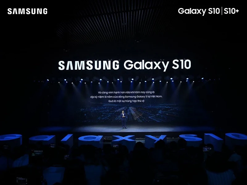 Galalaxy S10 ra mắt tại Việt Nam: Giá tốt hơn dự kiến, chỉ từ 16 triệu