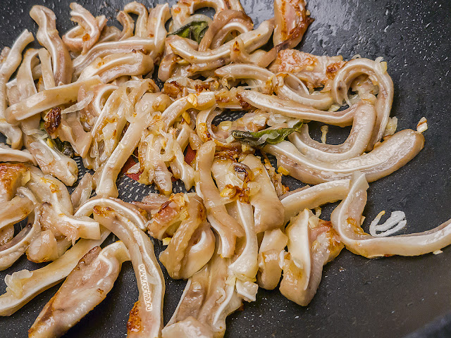 Kak prigotovit%2527 svinyye ushi v skovorode retsept s foto Как пожарить свиные уши на сковороде