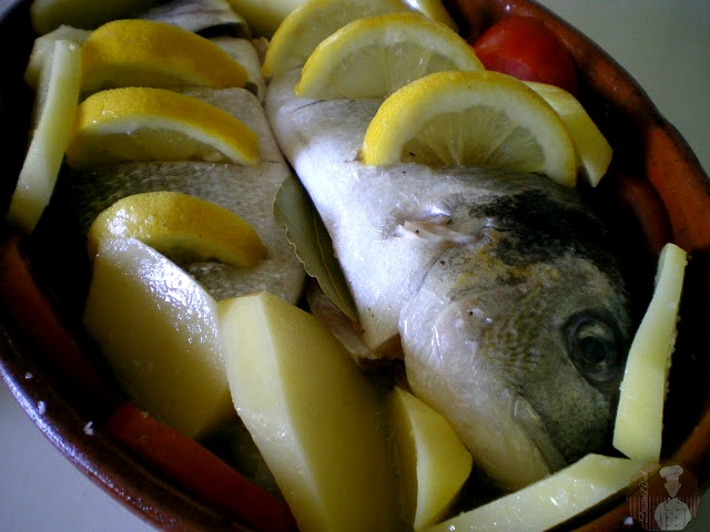Dorada al horno, preparada para hornear
