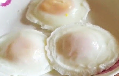 яйца в сковороде