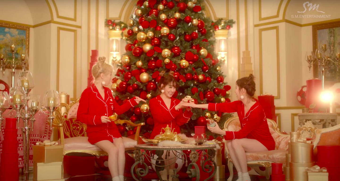 Canciones De K Pop De Navidad Celebra La Navidad A Ritmo De K Pop Ba Na Na Noticias De K Pop En Espanol