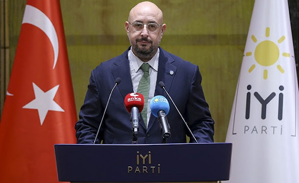 İyi Parti Genel Sekreteri Avukat Uğur Poyraz kimdir? aslen nerelidir? kaç yaşında? mesleği ne? biyografisi ve hayatı hakkında kısa bilgi. İyi Parti Genel Sekreteri Avukat Uğur Poyraz kimdir? aslen nerelidir? kaç yaşında? mesleği ne? biyografisi ve hayatı hakkında kısa bilgi.