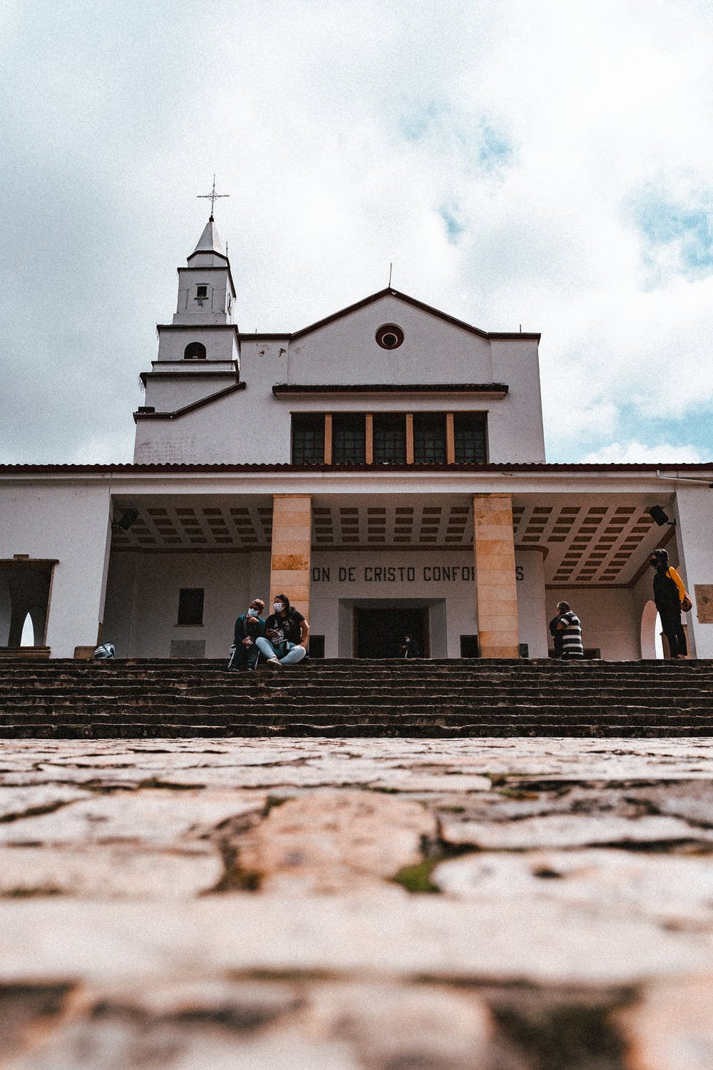 picture of a church in bogota