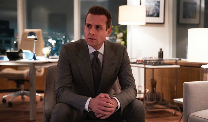 Suits - Episode 8.16 - Harvey (Season Finale) - Promo, Promotional Photos + Synopsis