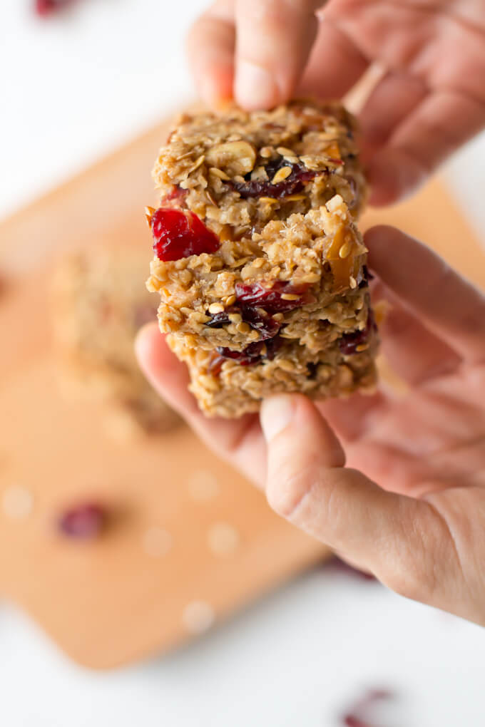Muesli bars via danceofstoves.com Muesli bars via danceofstoves.com