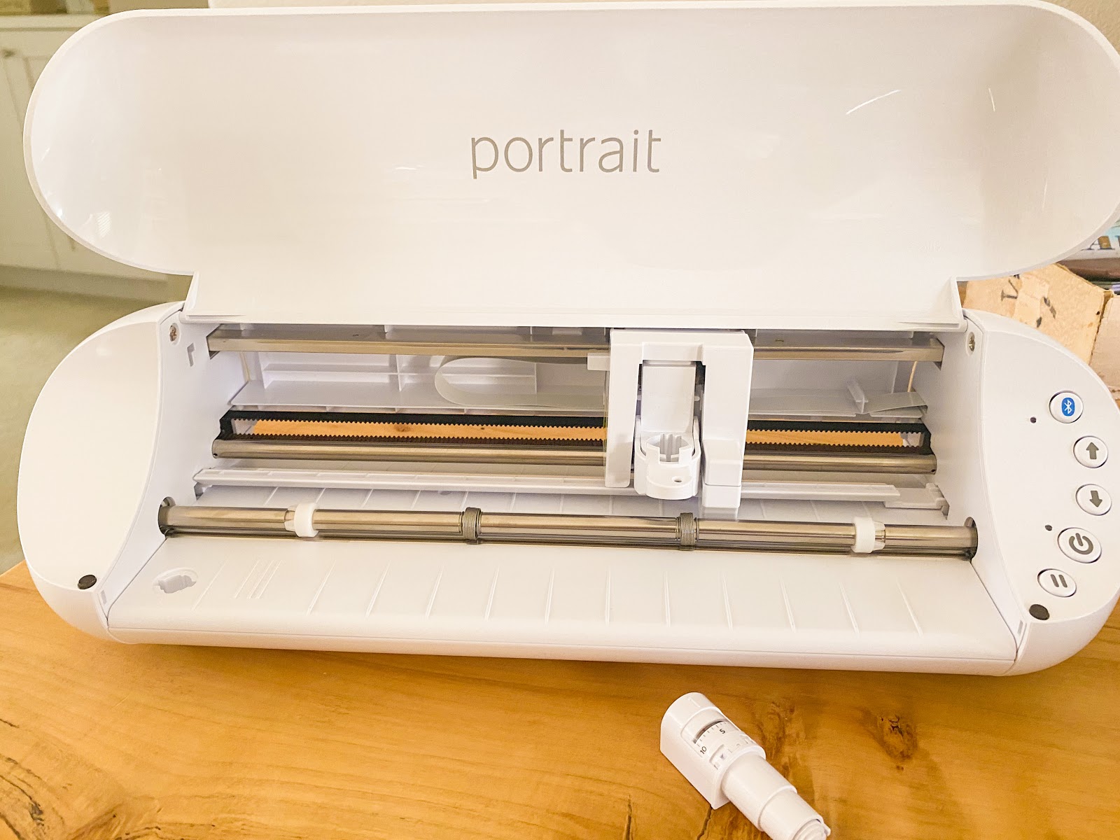 Silhouette Portrait 3 unboxing + test review : r/silhouettecutters