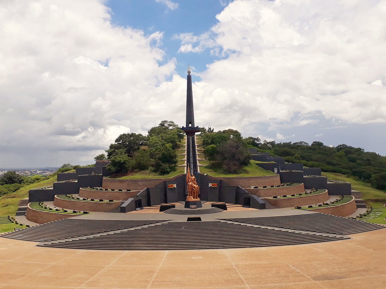 Heroes Acre without Mugabe: incomplete history of Zimbabwe - Tell