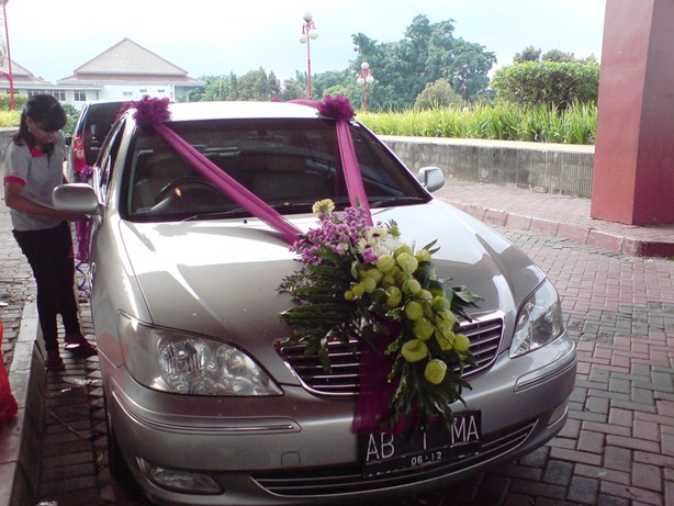 39 Model Dekorasi Mobil Pengantin Paling Unik
