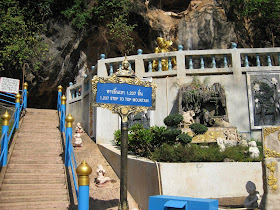 Krabi temppelin portaat