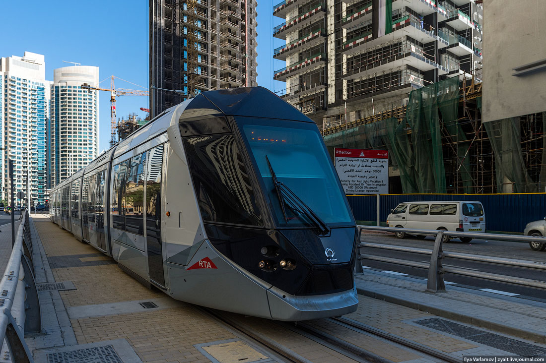 Big bus дубай. дубай лрт. Hop on hop off city sightseeing дубай. общественный транспорт дубай. общественный транспорт в дубае.