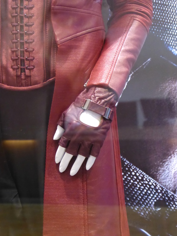 Scarlet Witch glove Captain America Civil War