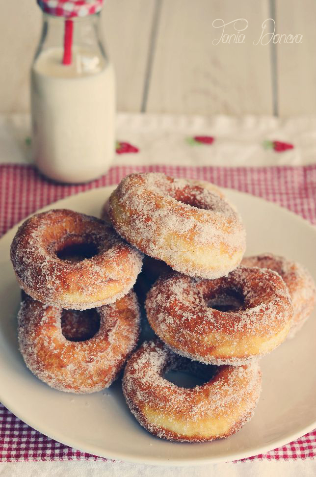 tanya-www.blogspot.com Пухкави понички с картофено тесто