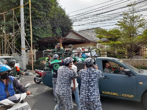 Prajurit TNI Copot Baliho HRS di Petamburan, Sempat Dihalangi Laskar