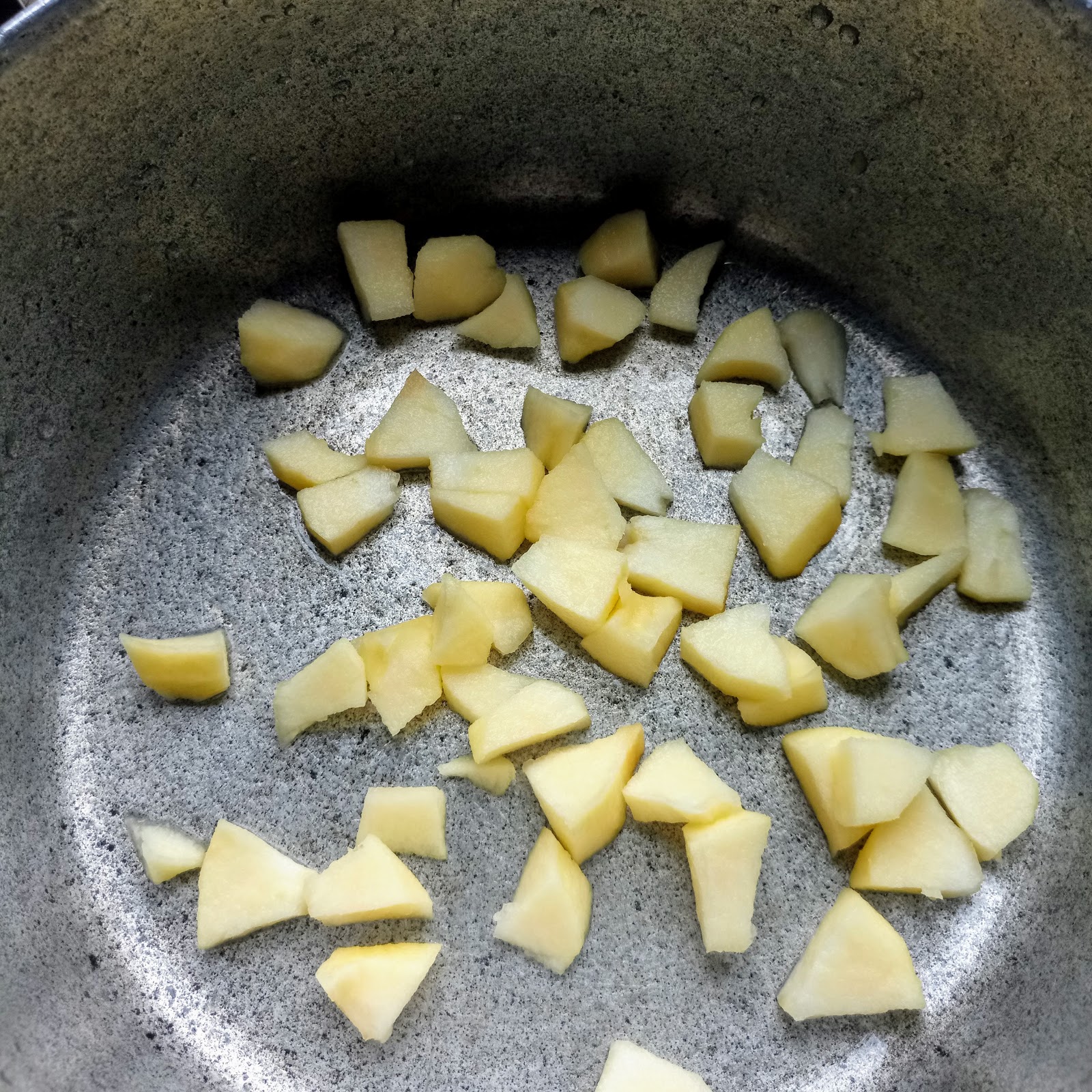 sliced apple for puree
