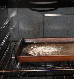 Drying lye-boiled, neutralized eggshells Drying lye-boiled, neutralized eggshells