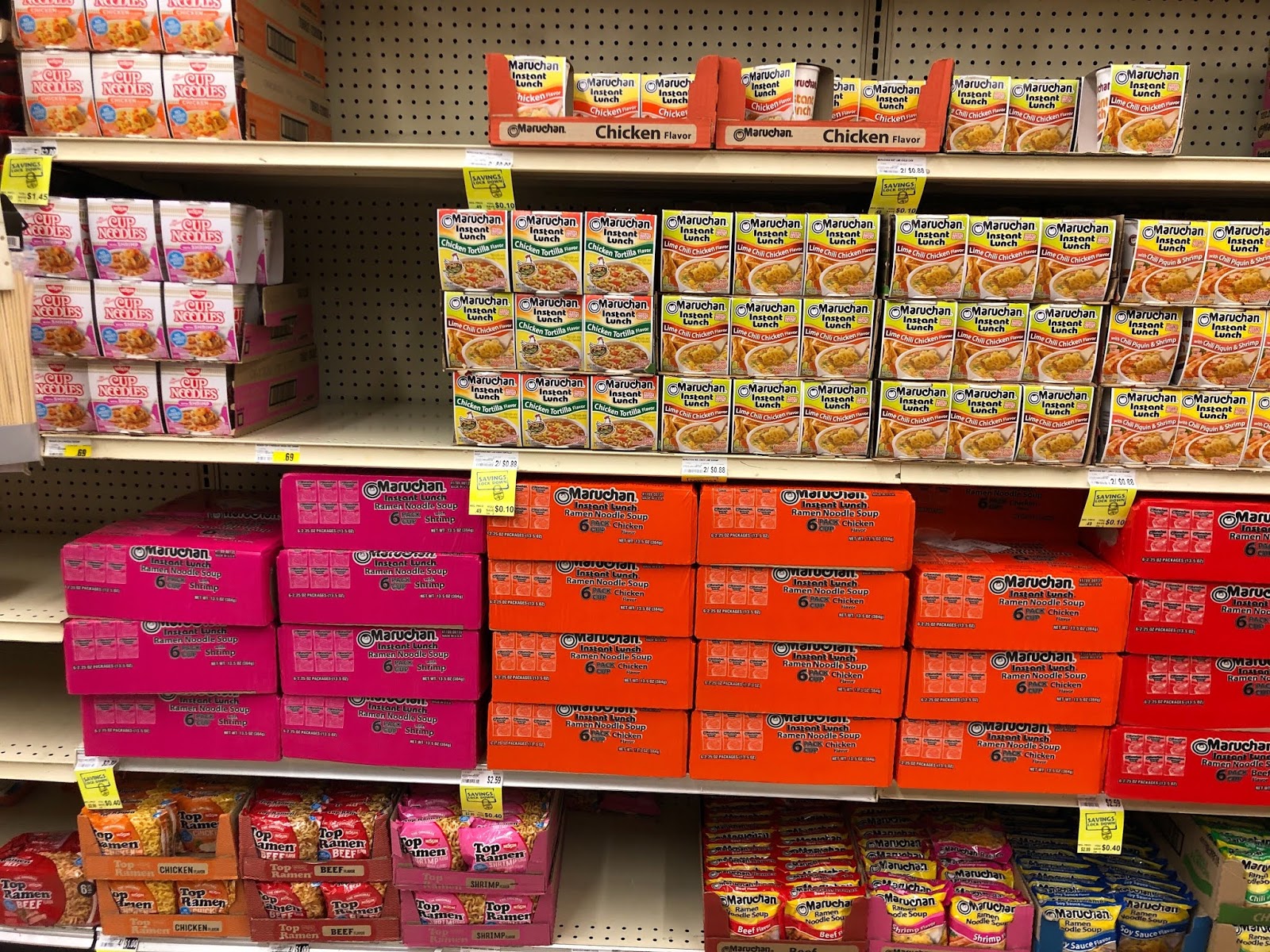 アメリカのスーパーで販売されているカップラーメン