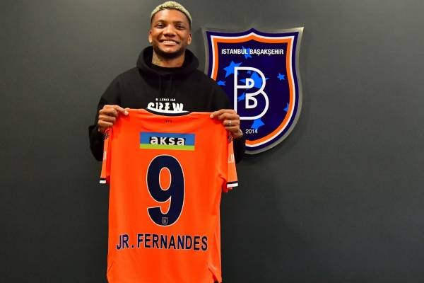 Oficial: Istanbul Basaksehir, llega Junior Fernandes