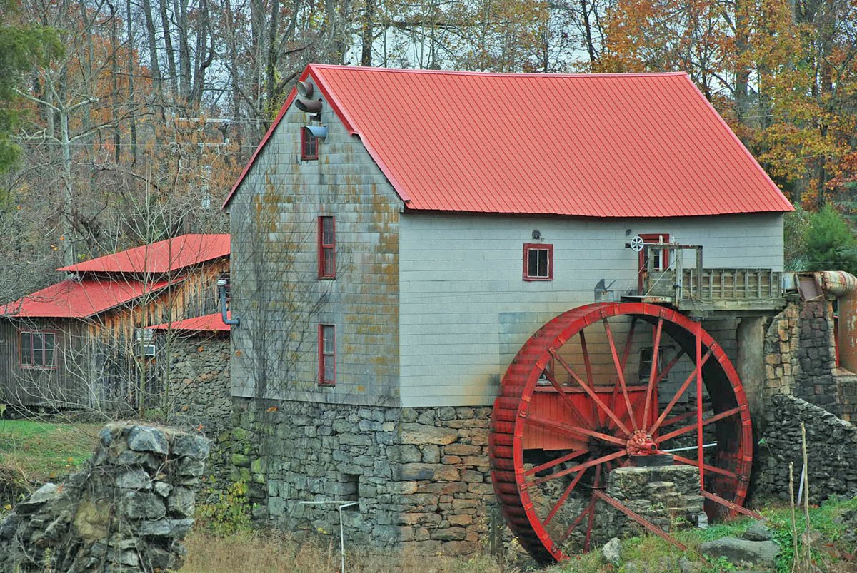 Oak Ridge Mill Poppy and CC's Corner: Why Do the Bells of Christmas Ring?
