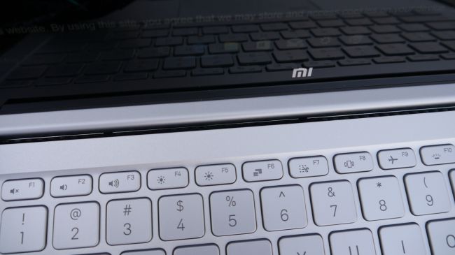 Xiaomi кнопка питания. Клавиатура ноутбука Сяоми кнопки клавиатуры. Ноутбук Сяоми с камерой в клавиатуре. Кнопка питание на Xiaomi. Сяоми нетбук про 15.6 чем мыть клавиатуру ноутбука.