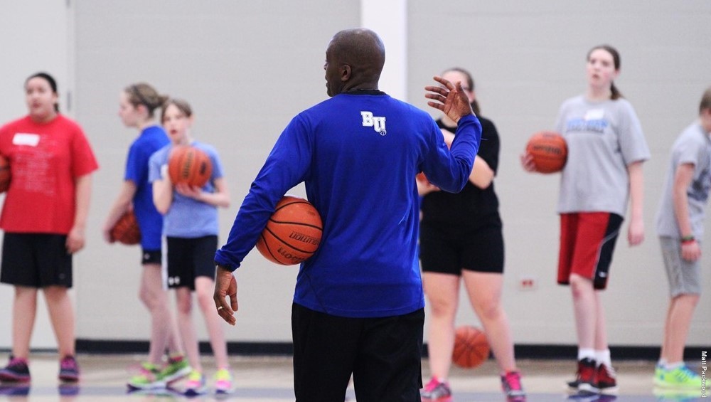 Brandon University Hosting Spring Break Basketball Camp for Boys
