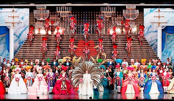 Tramping a Perpetual Journey: Takarazuka- Japanese Theater Part V