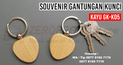 Souvenir Promosi Gantungan Kunci Kayu GK-K05, Souvenir Pernikahan Gantungan Kunci Kayu GK-K05, Gantungan Kunci Kayu Love sablon logo kode GK-K05