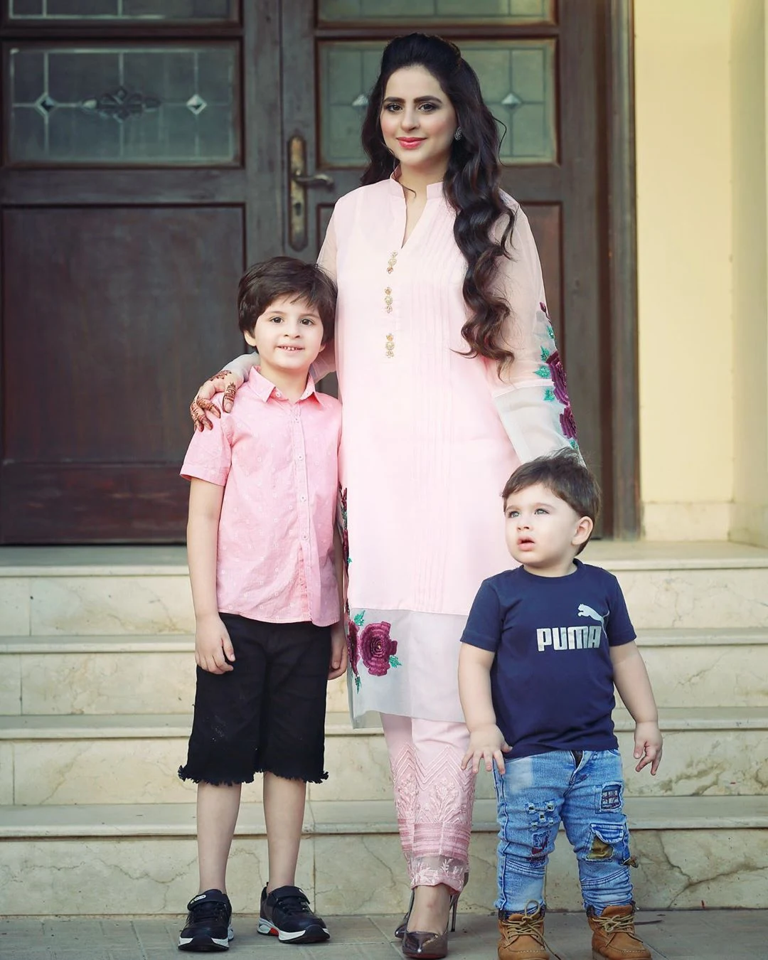 Fatima Effendi and Kanwar Arsalan Beautiful Pictures with Kids