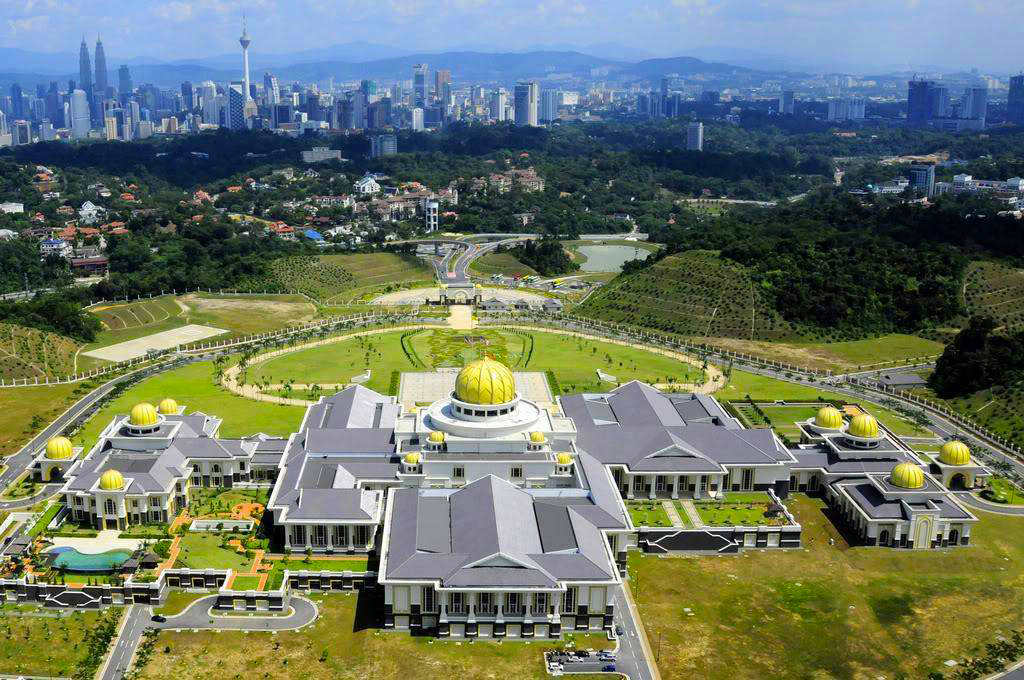 istana tour dan travel