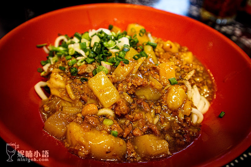 【金門美食】榕榕園麵館。金門在地人推薦獨門辣醬一絕 【金門美食】榕榕園麵館。金門在地人推薦獨門辣醬一絕