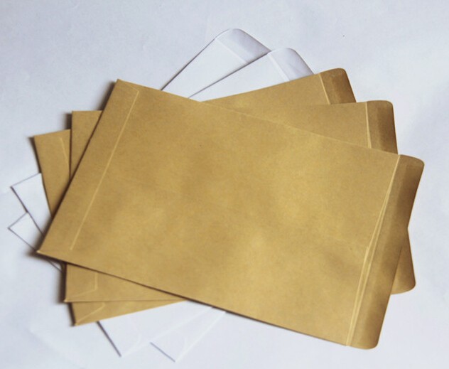 Pria Ini Temukan Amplop Misterius, Saat Melihat Isinya Langsung Gemetar Dan Pucat Ternyata Isinya..