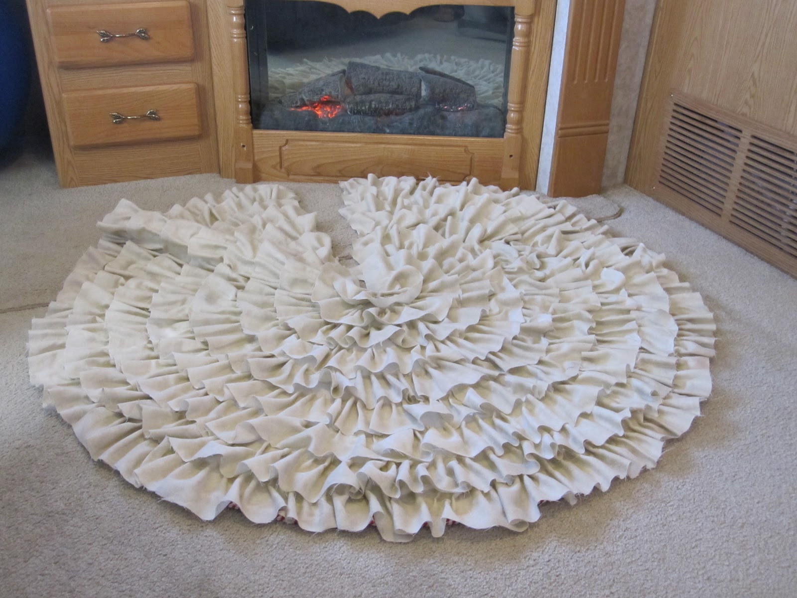 Vitamin F DIY Ruffled Rustic Tree Skirt