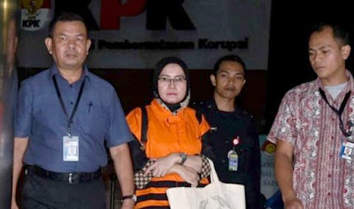 KPK Tetapkan Hakim dan Panitera PN Tangerang Tersangka Suap 