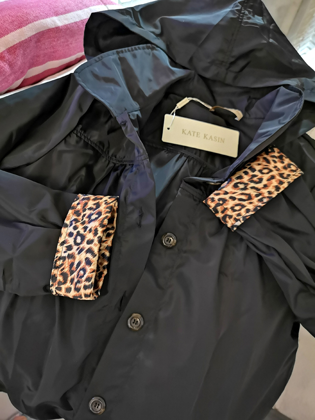 cortavientos-impermeable-manga-larga-con-capucha cortavientos-impermeable-manga-larga-con-capucha