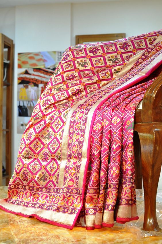 Patola Saree - The colours are said to last upto 300 years - Tikli