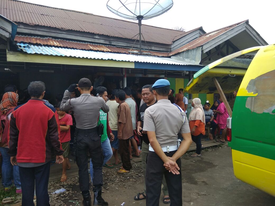 Seorang Anak Di Kedamin Tewas Tertabrak Truk Tanki Berita Uncak