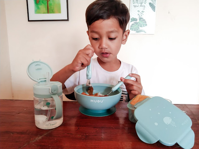 rekomendasi training cup bayi dan peralatan makan anak yang aman dan food grade