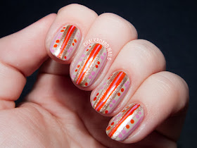 Easy vintage wallpaper nail art by @chalkboardnails