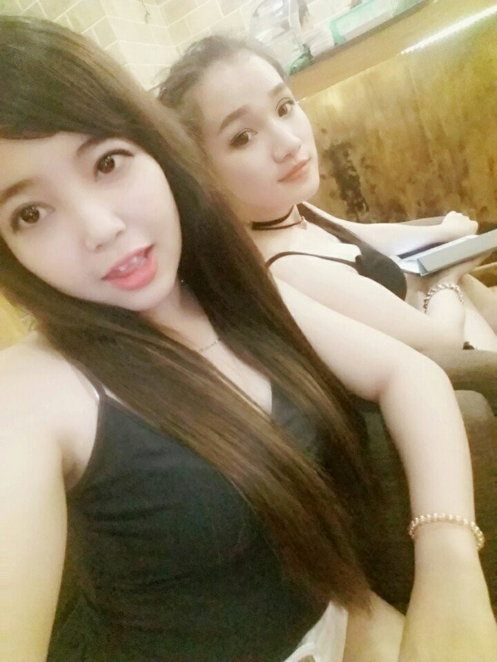 Girl xinh ngực khủng