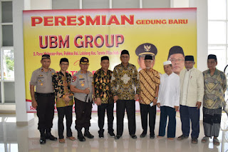 Kapolres Barru AKBP Dr.Burhaman.SH.MH, Menghadiri Peresmian Gedung baru UBM Group.