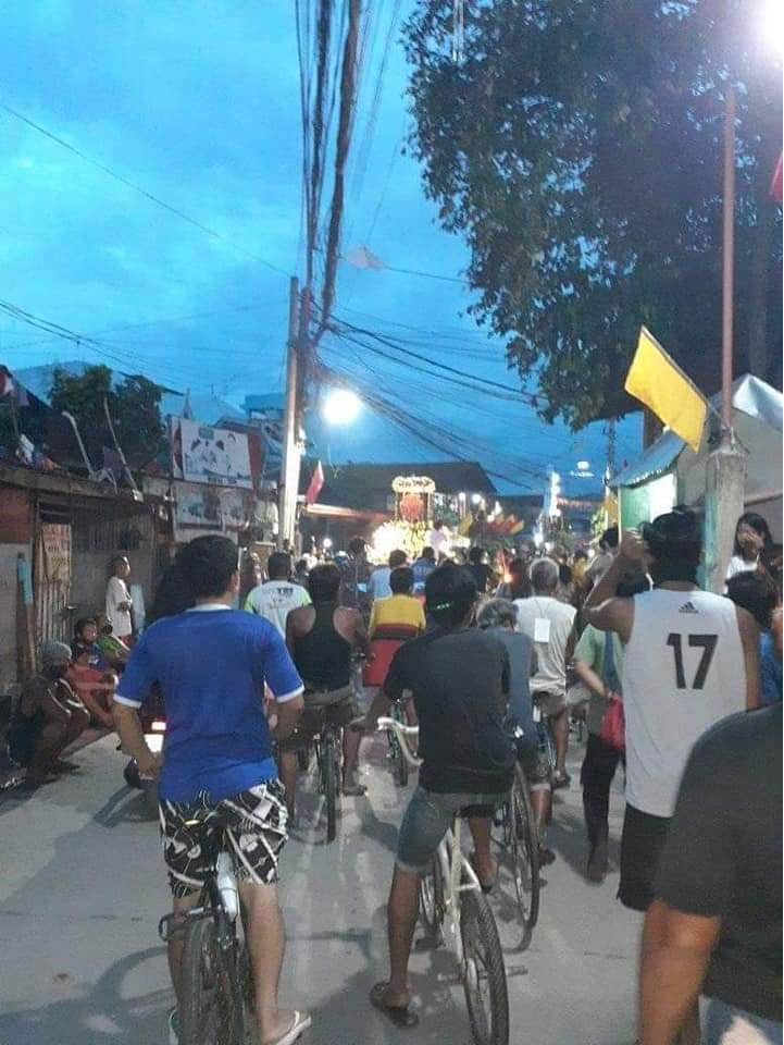 People flock to procession in Basak San Nicolas in Cebu City, ignoring